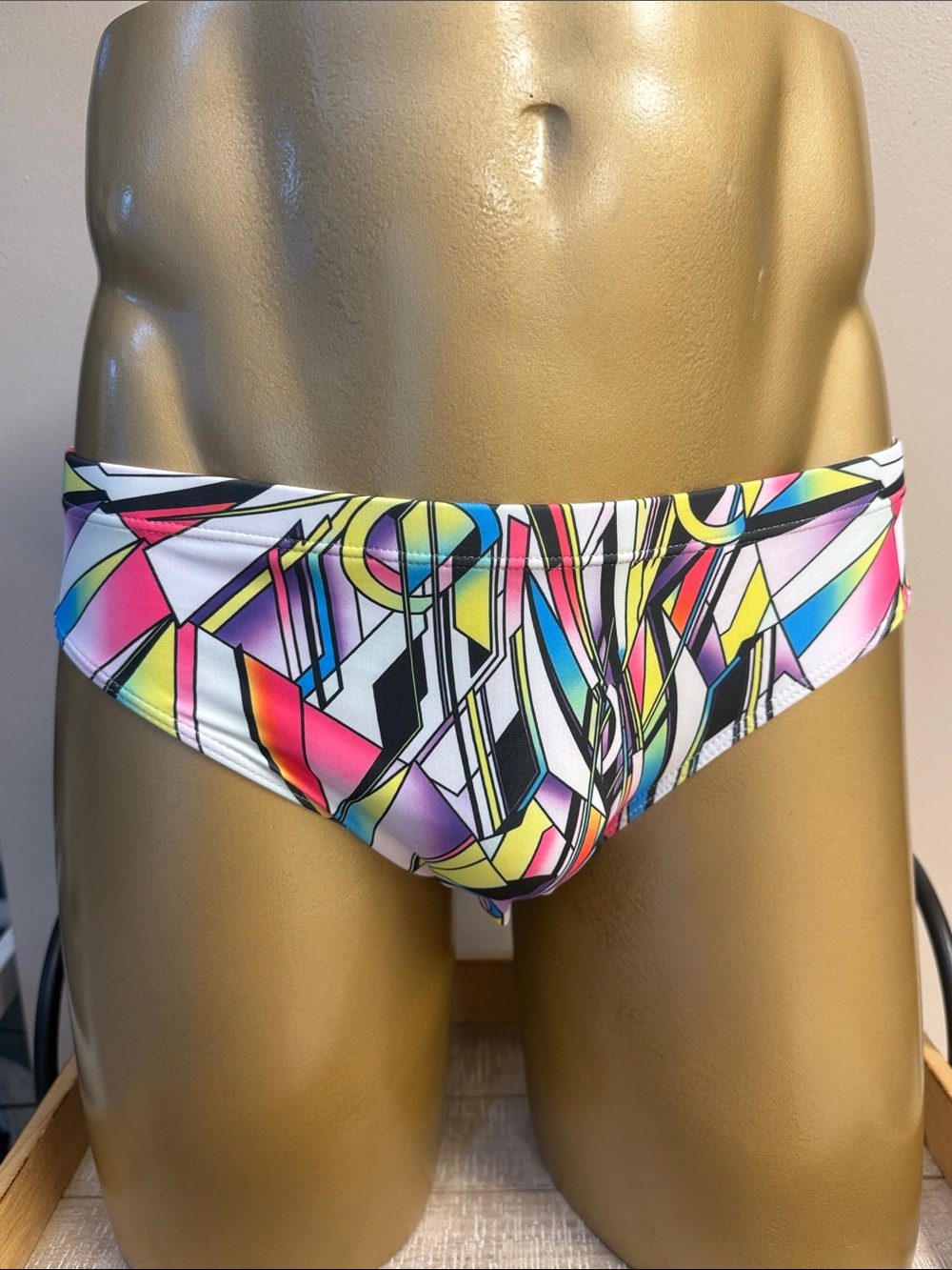 Men’s Swim Briefs Large (34-36) NWT